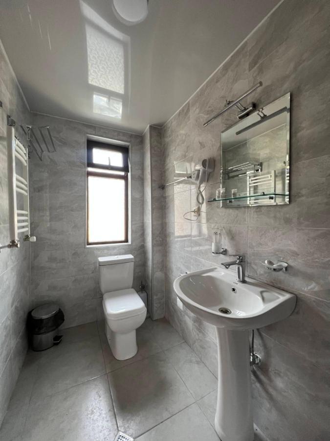 Lileo Inn Hotel Mestia Kültér fotó